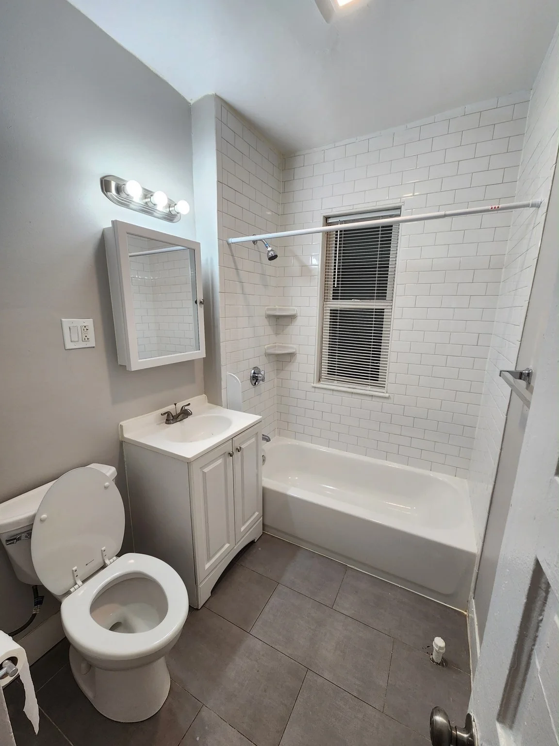 4 bed, 1 bath apartment for rent at 38 Bellevue St Unit 1, Dorchester — photo 15 of 15