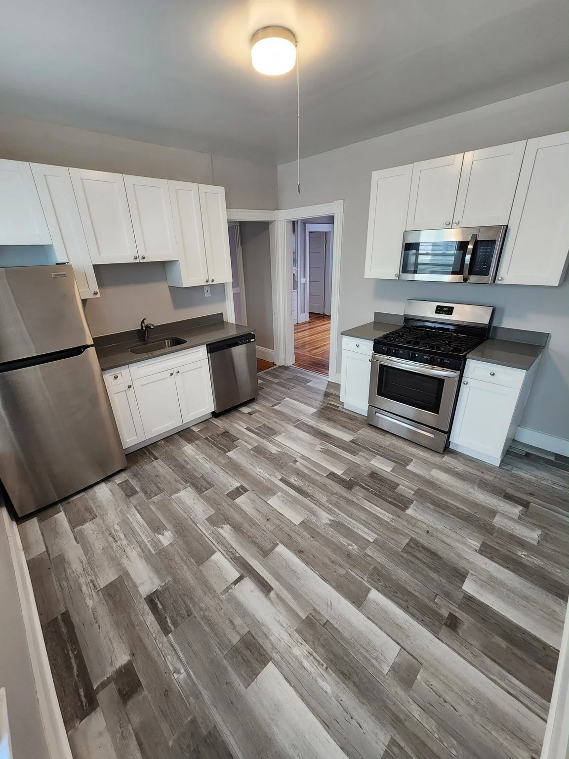 4 bed, 1 bath apartment for rent at 38 Bellevue St Unit 2, Dorchester — photo 2 of 10