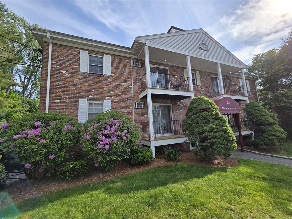2 bed, 1 bath apartment for rent at 38 Bennett St Unit 3A, Wakefield — photo 1 of 10