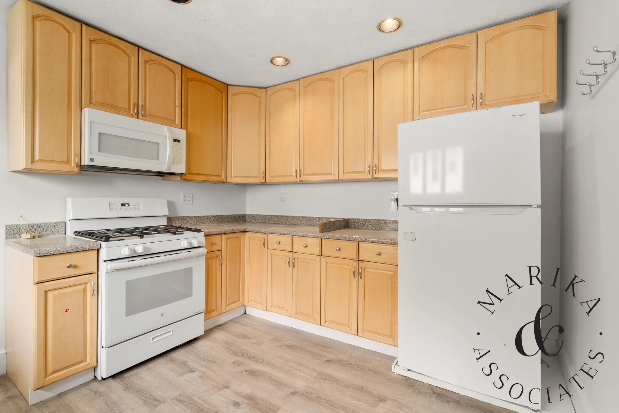 3.5 bed, 1.5 bath apartment for rent at 38 Blenford Rd Unit 38, Brighton — photo 16 of 23
