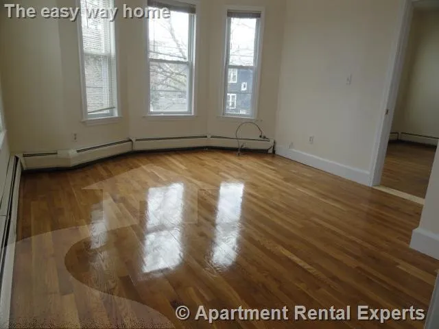 3 bed, 1 bath apartment for rent at 38 Bond St Unit 3R, Winter Hill — photo 1 of 7