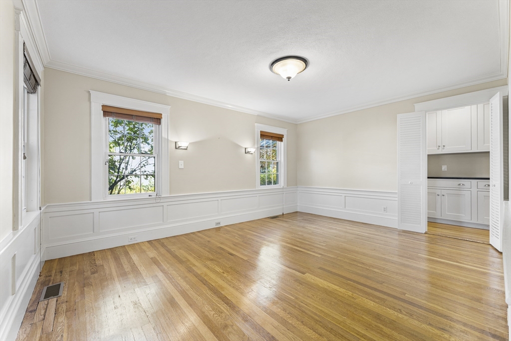 3 bed, 2 bath apartment for rent at 38 Cabot St, Newton — photo 8 of 34