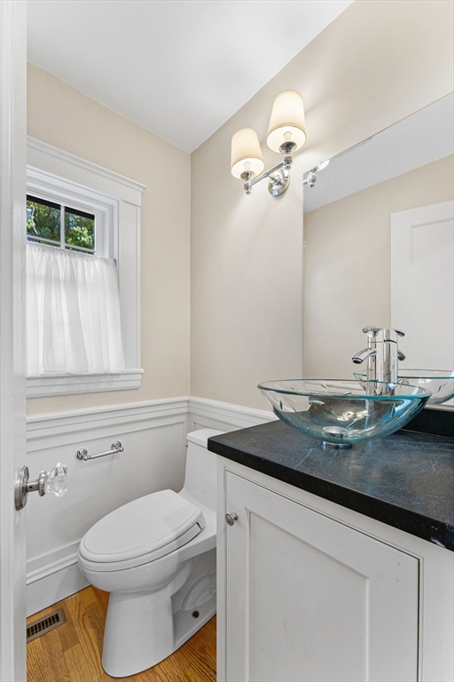 3 bed, 2 bath apartment for rent at 38 Cabot St, Newton — photo 15 of 34