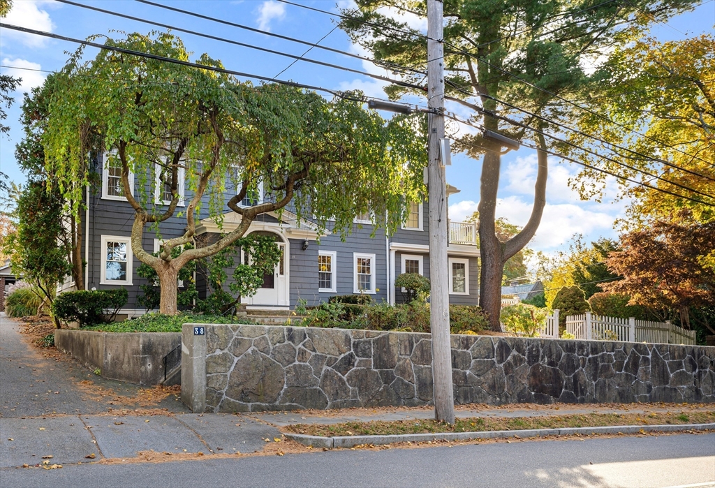 3 bed, 2 bath apartment for rent at 38 Cabot St, Newton — photo 1 of 34