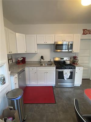 3 bed, 1 bath apartment for rent at 38 Calvin St Unit 1, Ward Two — photo 2 of 10