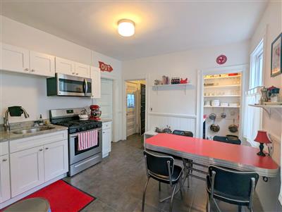 3 bed, 1 bath apartment for rent at 38 Calvin St Unit 1, Ward Two — photo 7 of 10