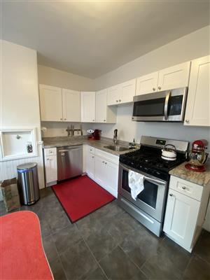 3 bed, 1 bath apartment for rent at 38 Calvin St Unit 1, Ward Two — photo 1 of 10