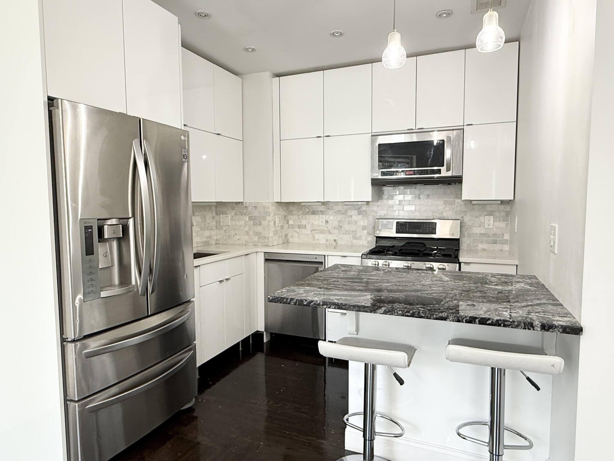 2 bed, 1 bath apartment for rent at 38 Cameron St Unit 1F, Brookline Village — photo 2 of 10