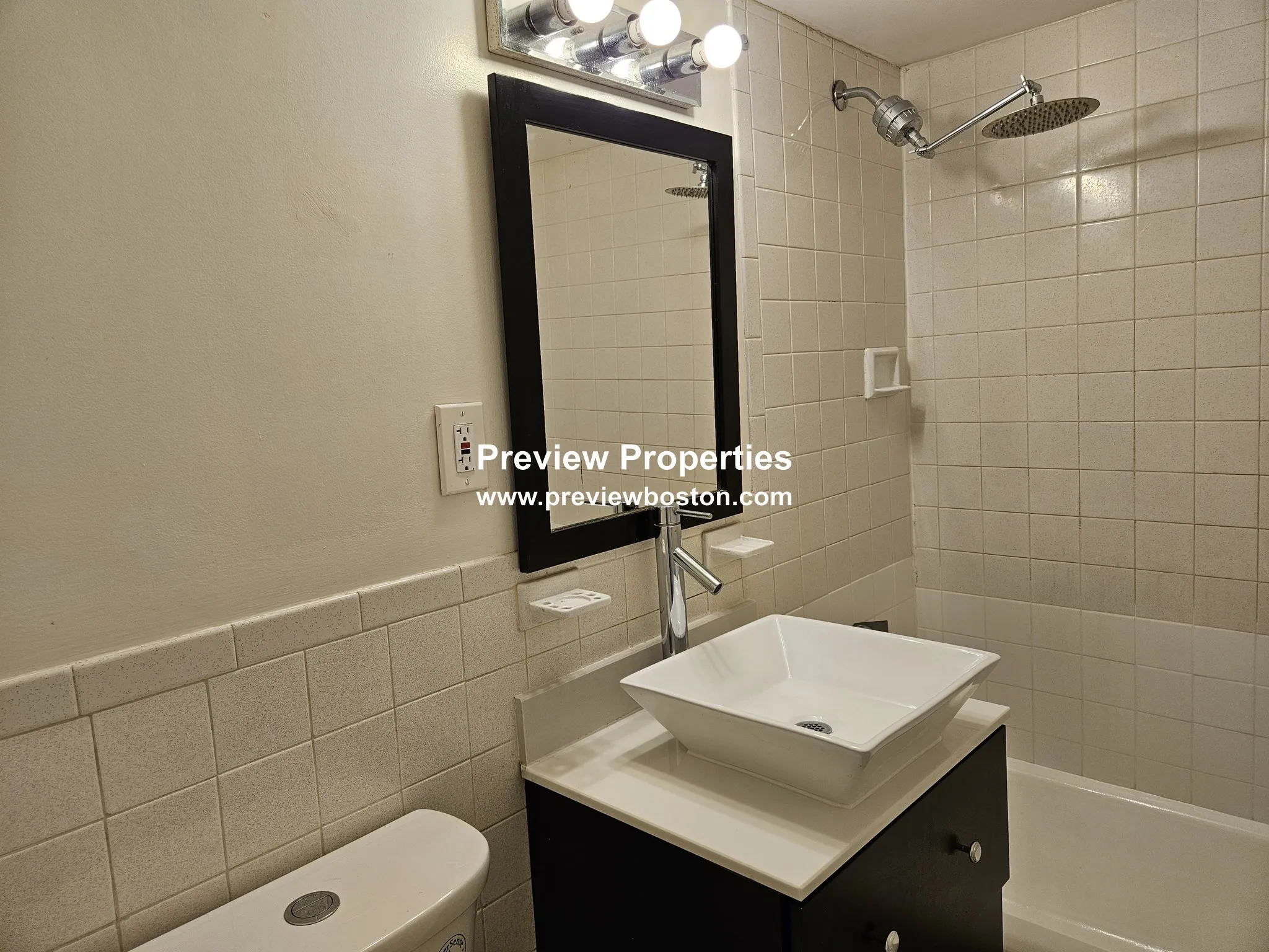 2 bed, 1 bath apartment for rent at 38 Carey Ave Unit 3, Watertown — photo 6 of 25