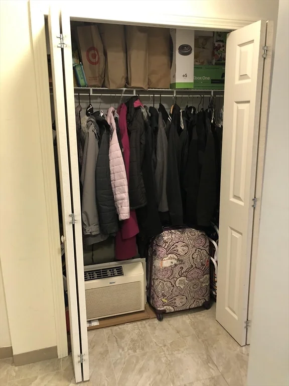 1 bed, 1 bath apartment for rent at 38 Carter St Unit 202, Everett — photo 3 of 9