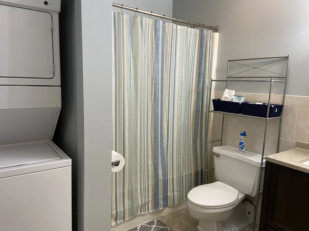 1 bed, 1 bath apartment for rent at 38 Carter St Unit 202, Everett — photo 9 of 9