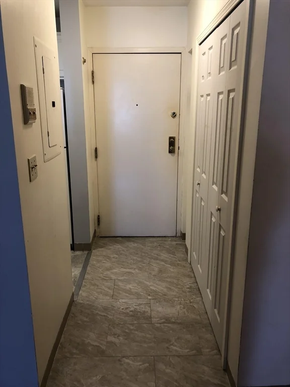 1 bed, 1 bath apartment for rent at 38 Carter St Unit 202, Everett — photo 5 of 9