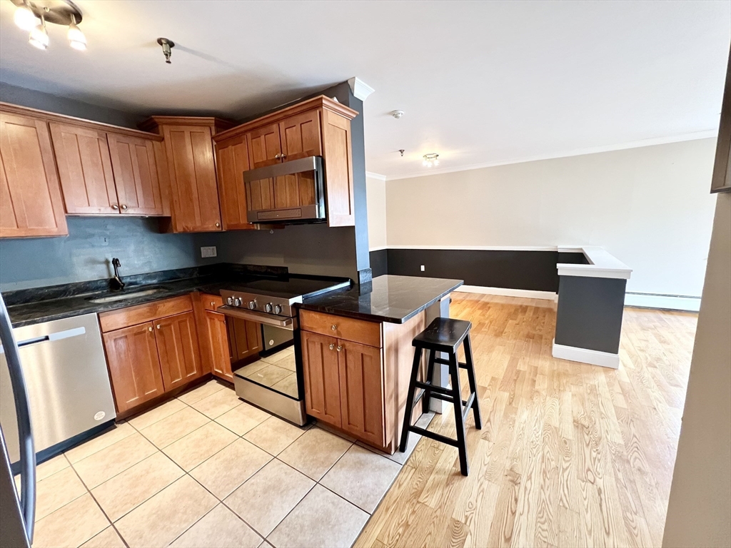 1 bed, 1 bath apartment for rent at 38 Carter St Unit 307, Everett — photo 6 of 11
