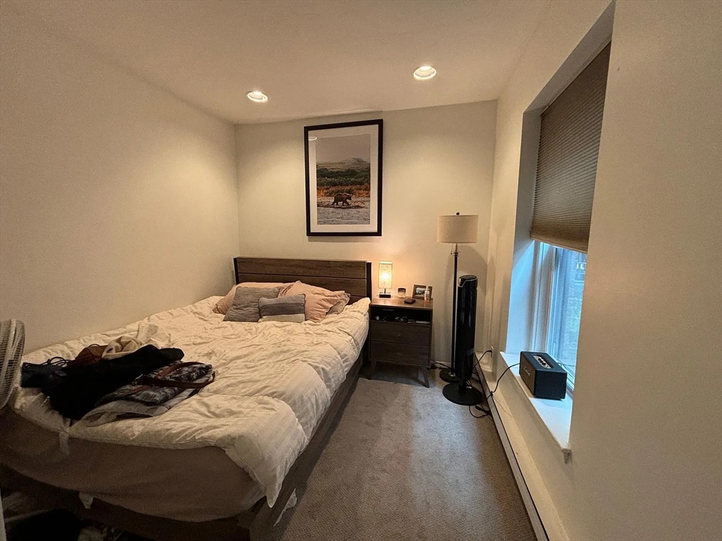1 bed, 1 bath apartment for rent at 38 Charter St Unit 3R, Boston — photo 5 of 10