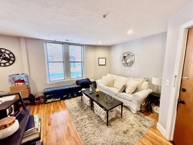 1 bed, 1 bath apartment for rent at 38 Charter St Unit 5, North End