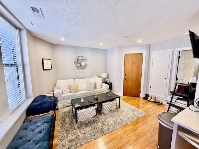 1 bed, 1 bath apartment for rent at 38 Charter St Unit 5, North End — photo 12 of 19