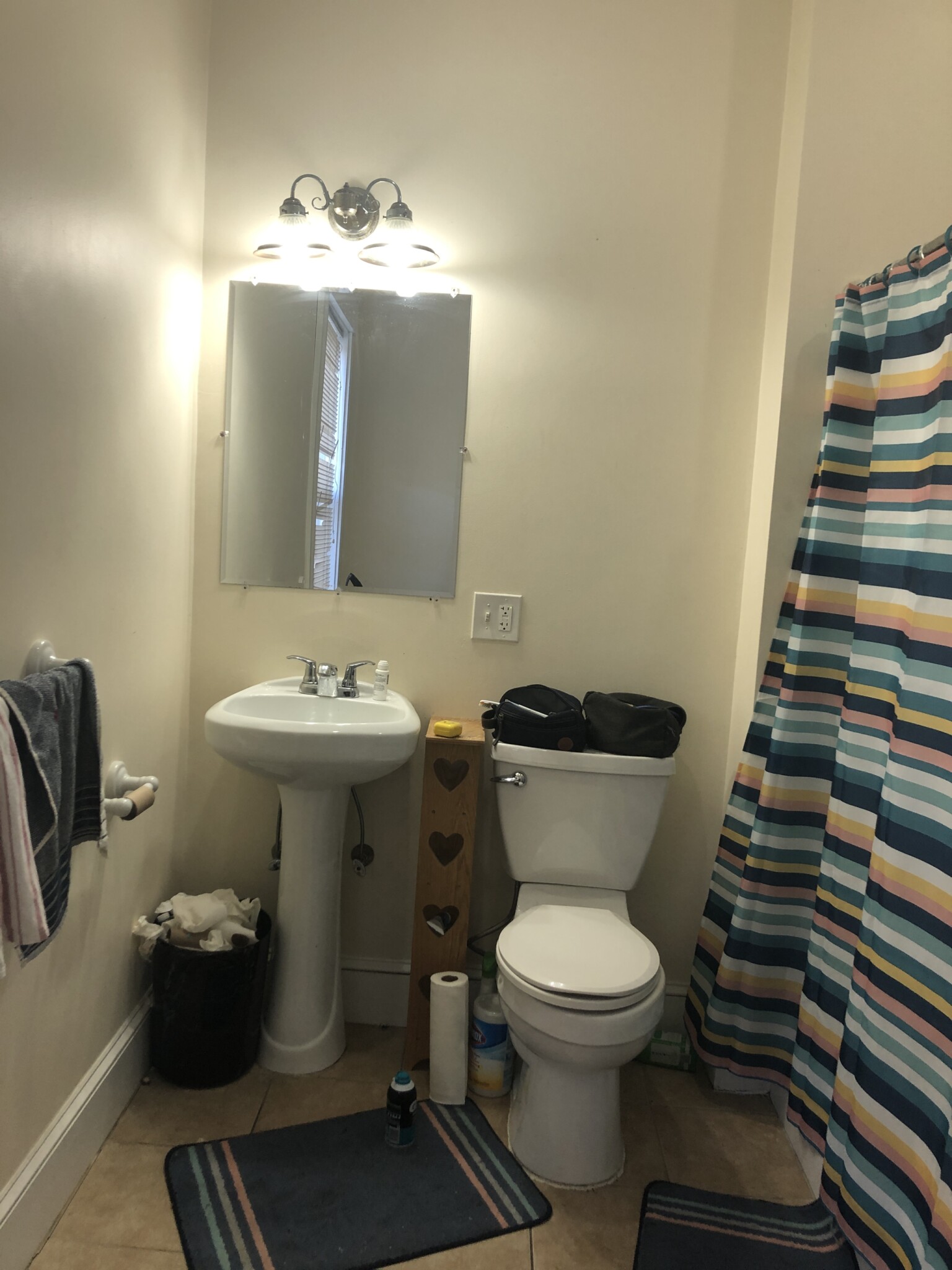 4 bed, 2 bath apartment for rent at 38 Cherokee St Unit 2, Mission Hill — photo 4 of 9