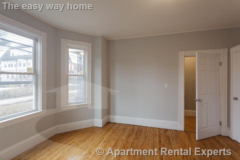 5 bed, 2 bath apartment for rent at 38 Cherry St Unit 1, Porter Square — photo 3 of 13