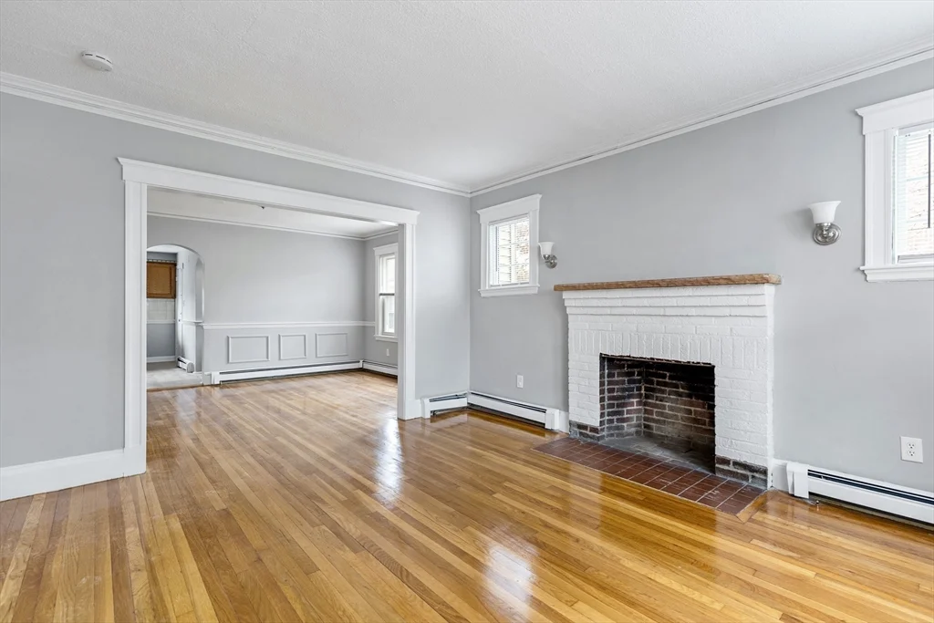 3 bed, 1 bath apartment for rent at 38 Claymoss Rd Unit 1, Brighton — photo 2 of 16