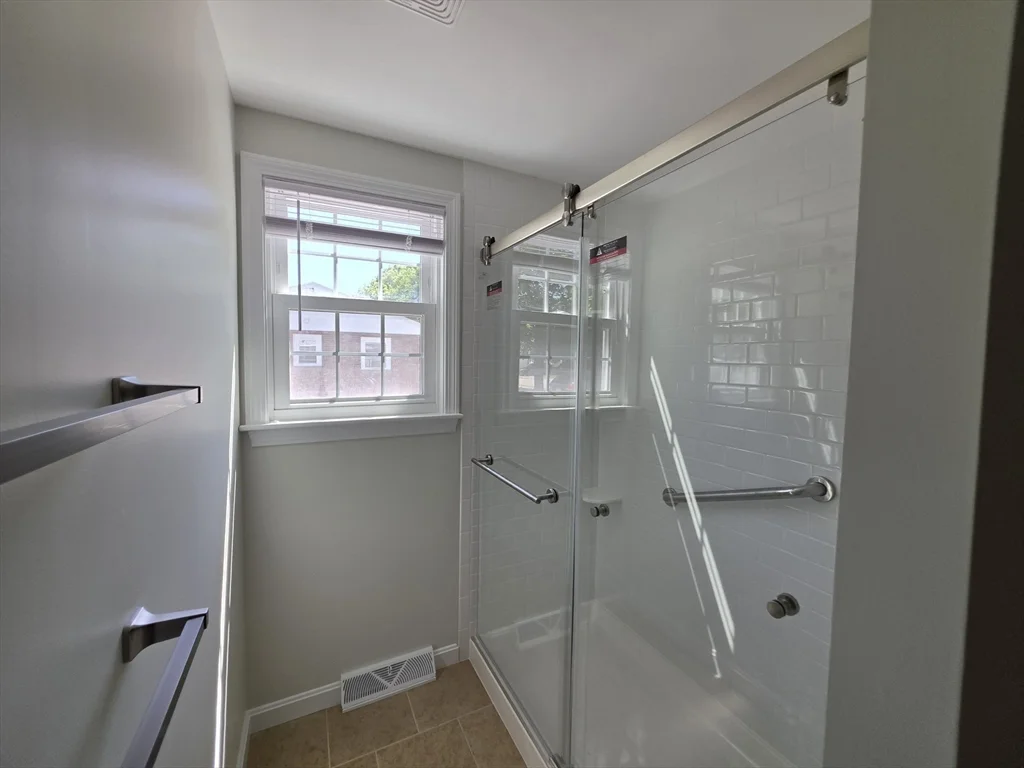 2 bed, 1 bath apartment for rent at 38 Cobb Unit 0, Rockland — photo 10 of 15
