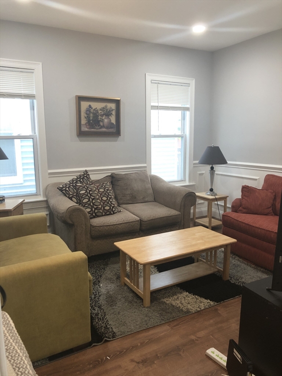4 bed, 1 bath apartment for rent at 38 Crescent Ave Unit 1, Dorchester — photo 3 of 5
