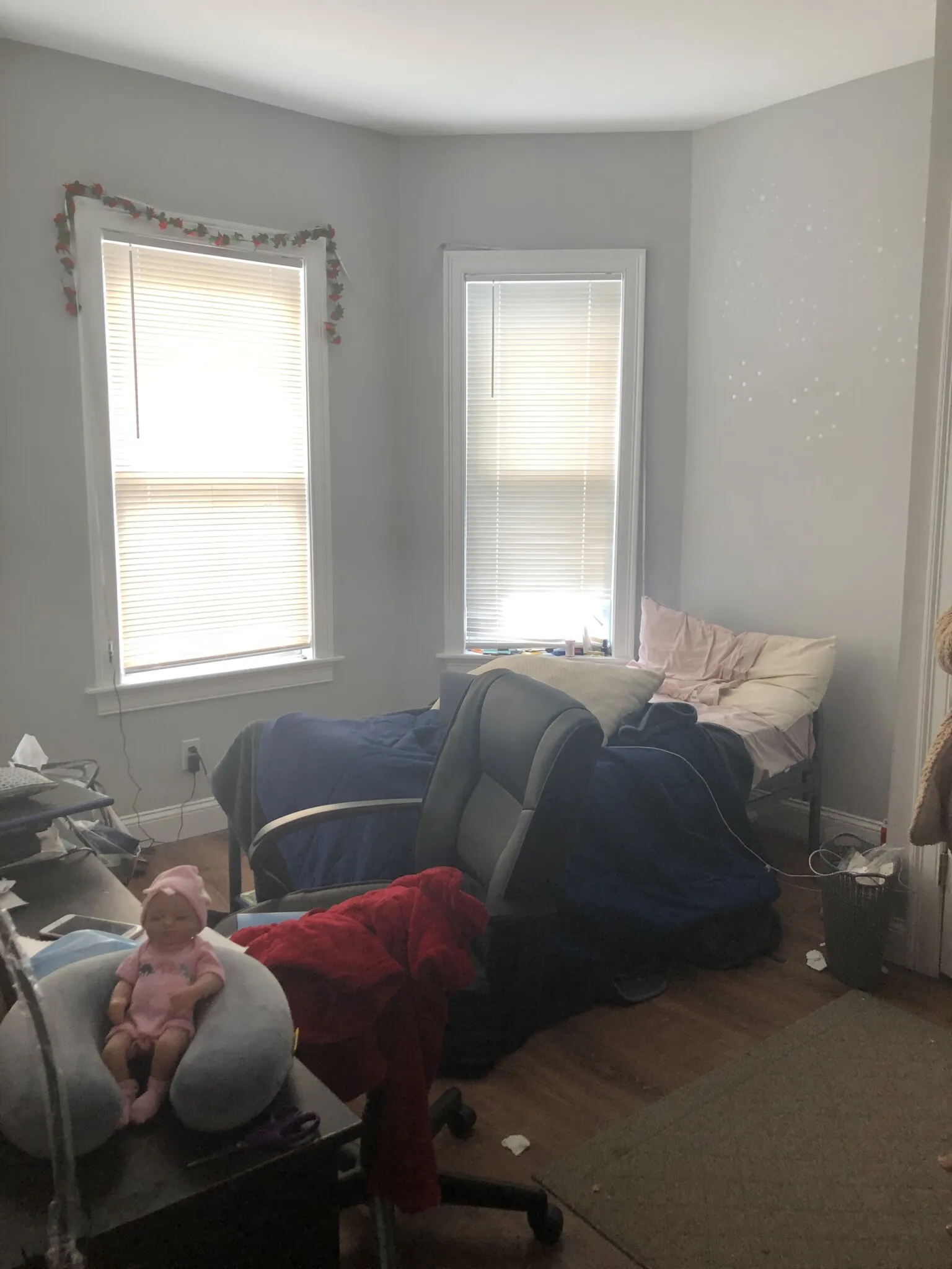 4 bed, 1 bath apartment for rent at 38 Crescent Ave Unit 1 - Room A, Dorchester — photo 2 of 8