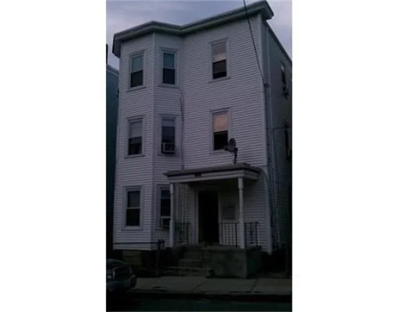 3 bed, 1 bath apartment for rent at 38 Crescent Ave Unit 3, Dorchester — photo 6 of 6