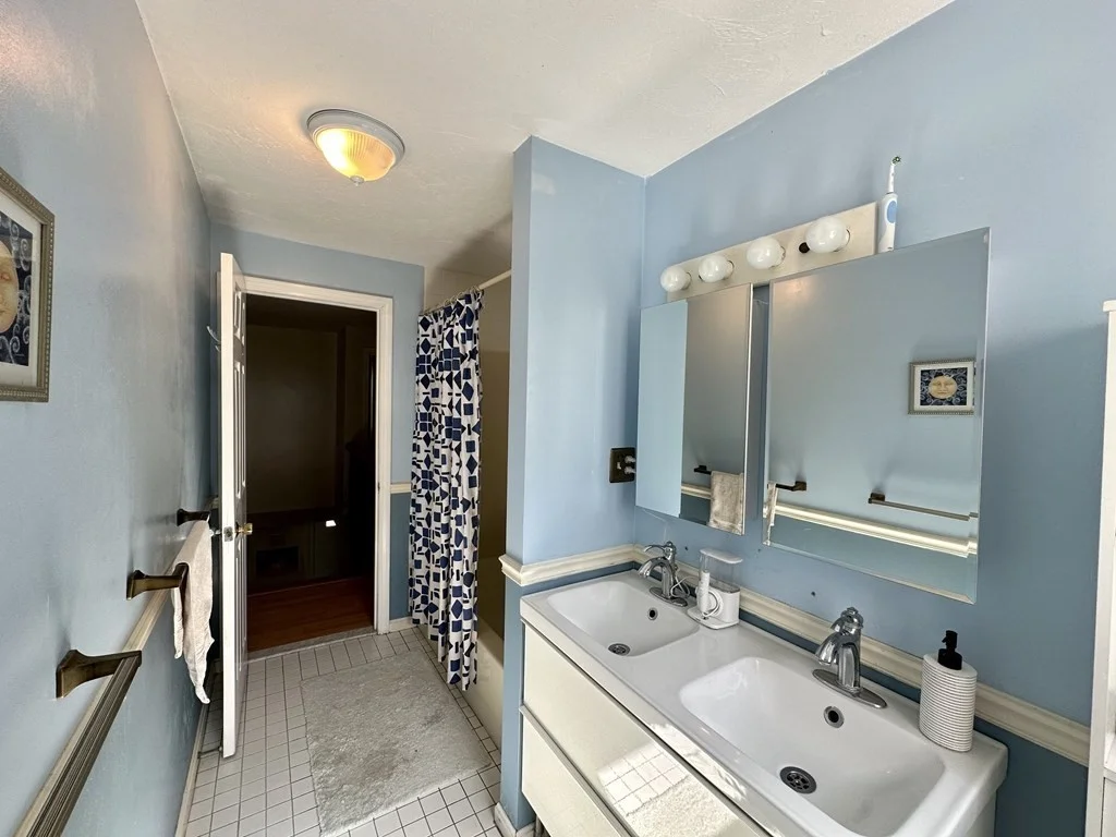 3 bed, 3 bath apartment for rent at 38 Crescent Rd Unit 38, Needham Heights — photo 15 of 30