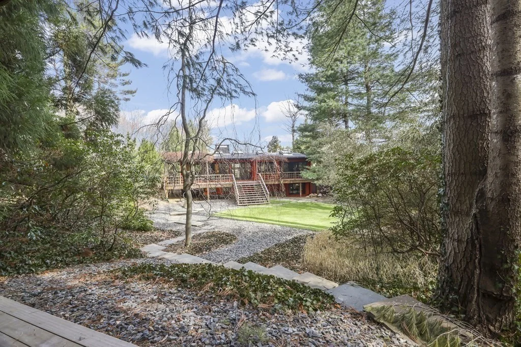 3 bed, 3 bath apartment for rent at 38 Cumberland Ave, Brookline Village — photo 37 of 39