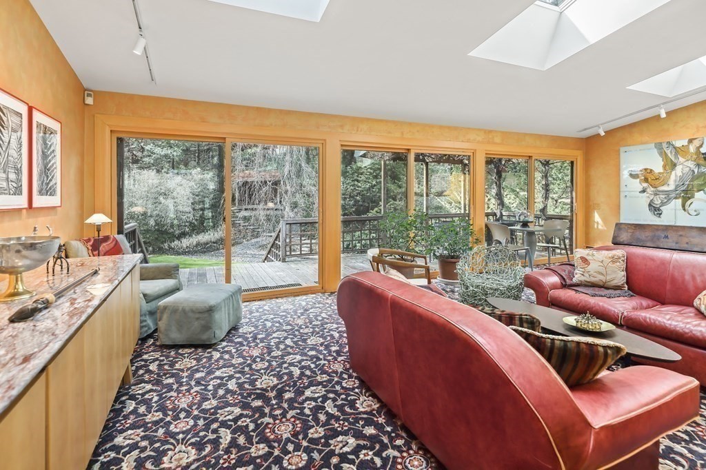 3 bed, 3 bath apartment for rent at 38 Cumberland Ave Unit 1, High Street Hill — photo 10 of 39