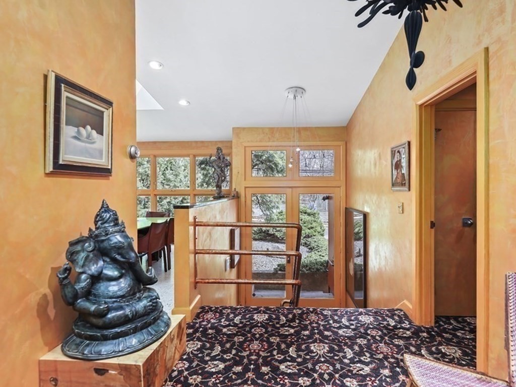 3 bed, 3 bath apartment for rent at 38 Cumberland Ave Unit 1, High Street Hill — photo 4 of 39
