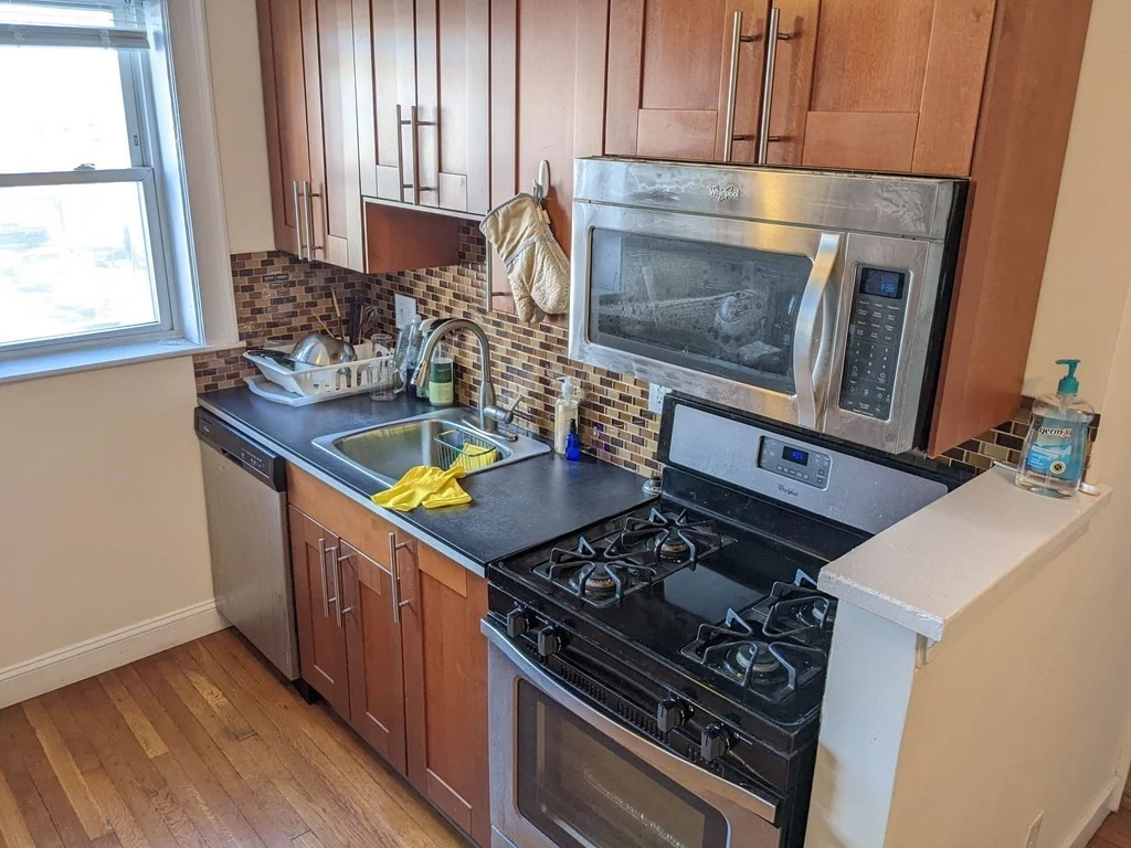 Studio bed, 1 bath apartment for rent at 38 Day St Unit 34, Davis Square — photo 4 of 10
