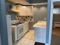1 bed, 1 bath apartment for rent at 38 Dean Rd Unit T-2, Beaconsfield — photo 3 of 11