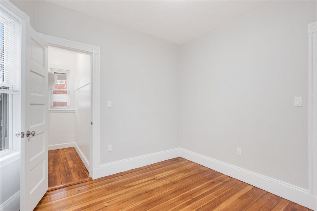 1 bed, 1 bath apartment for rent at 38 Dorset St Unit 1, Dorchester — photo 36 of 41