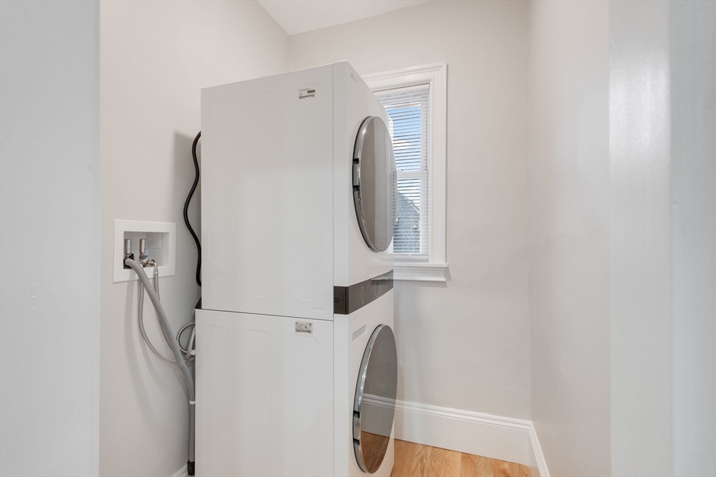 1 bed, 1 bath apartment for rent at 38 Dorset St Unit 1, Dorchester — photo 9 of 41