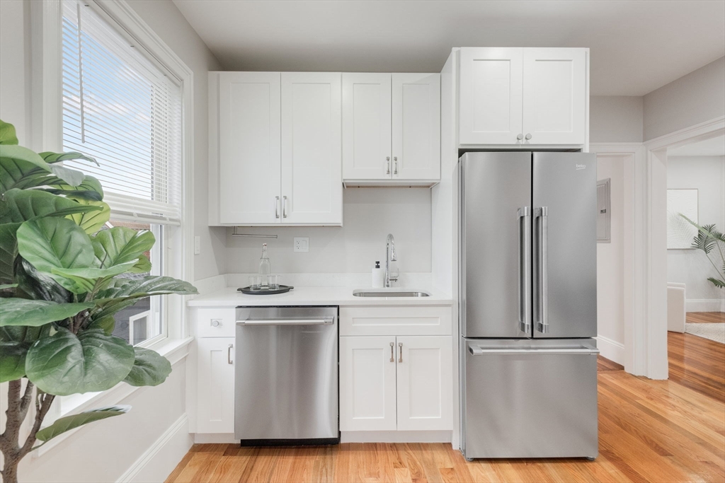 1 bed, 1 bath apartment for rent at 38 Dorset St Unit 1, Dorchester — photo 1 of 41