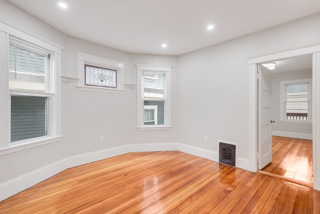 1 bed, 1 bath apartment for rent at 38 Dorset St Unit 1, Dorchester — photo 29 of 41