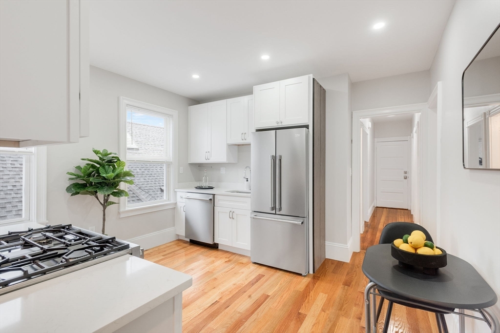 1 bed, 1 bath apartment for rent at 38 Dorset St Unit 1, Dorchester — photo 6 of 41