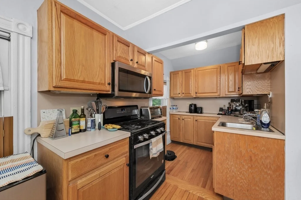 1 bed, 1 bath apartment for rent at 38 E Foster Unit 2, Melrose — photo 8 of 17