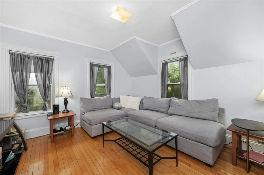 1 bed, 1 bath apartment for rent at 38 E Foster Unit 2, Melrose — photo 6 of 17