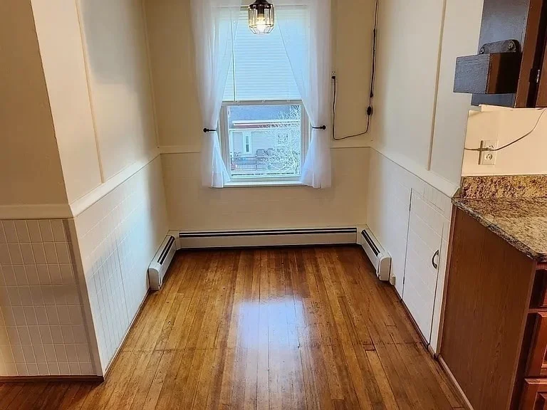 3 bed, 1 bath apartment for rent at 38 Elmwood Unit B, South Grafton — photo 8 of 27