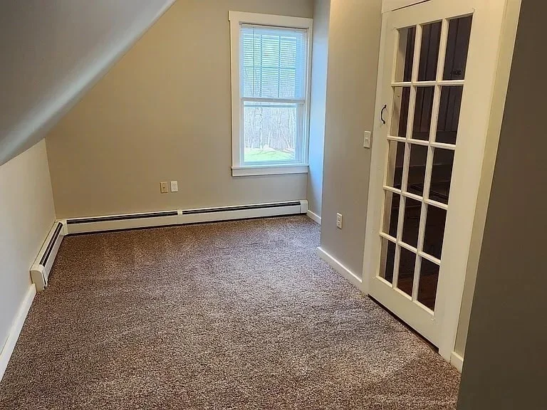 3 bed, 1 bath apartment for rent at 38 Elmwood Unit B, South Grafton — photo 15 of 27