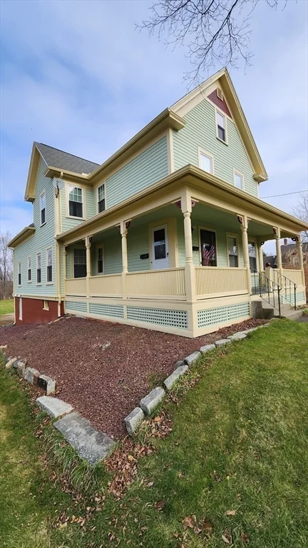 3 bed, 1 bath apartment for rent at 38 Elmwood Unit B, South Grafton — photo 27 of 27