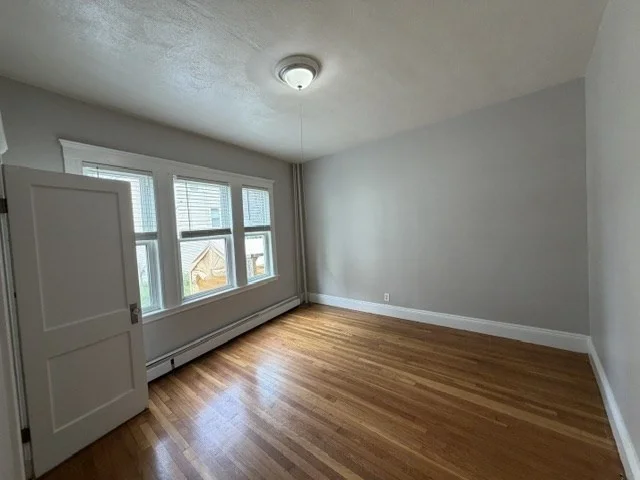 Studio bed, 1 bath apartment for rent at 38 Estes St Unit 4, Lynn — photo 5 of 7
