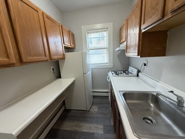 1 bed, 1 bath apartment for rent at 38 Estes St Unit 8, Lynn — photo 10 of 11