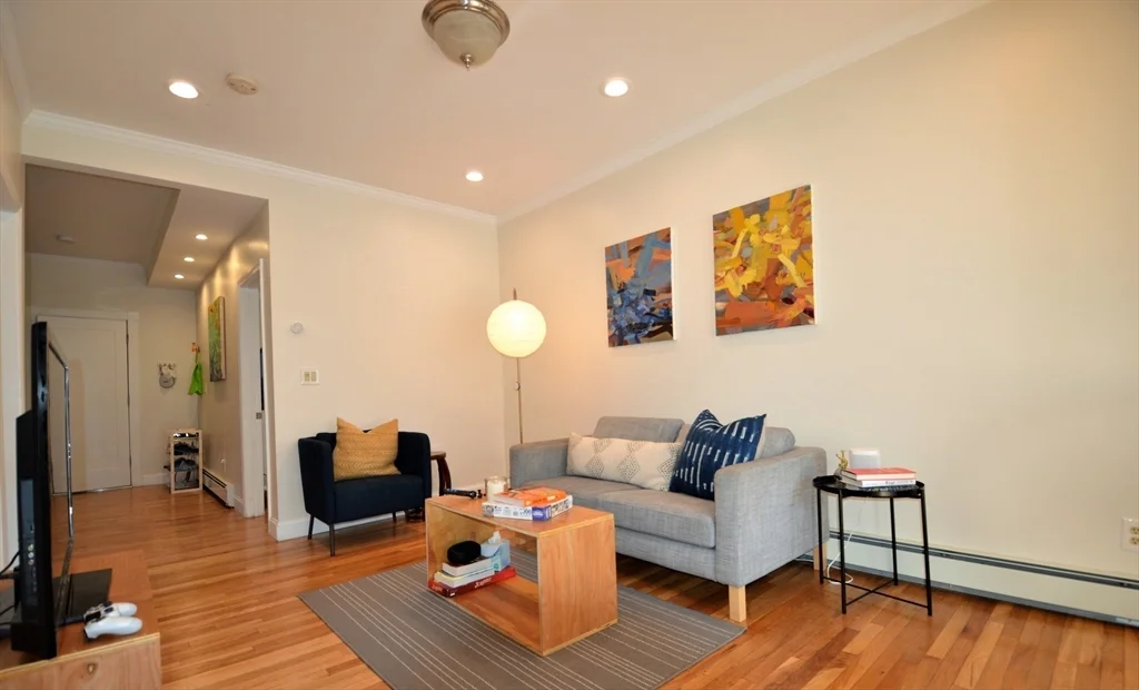 2 bed, 2 bath apartment for rent at 38 Etna St Unit 1, Brighton — photo 3 of 13
