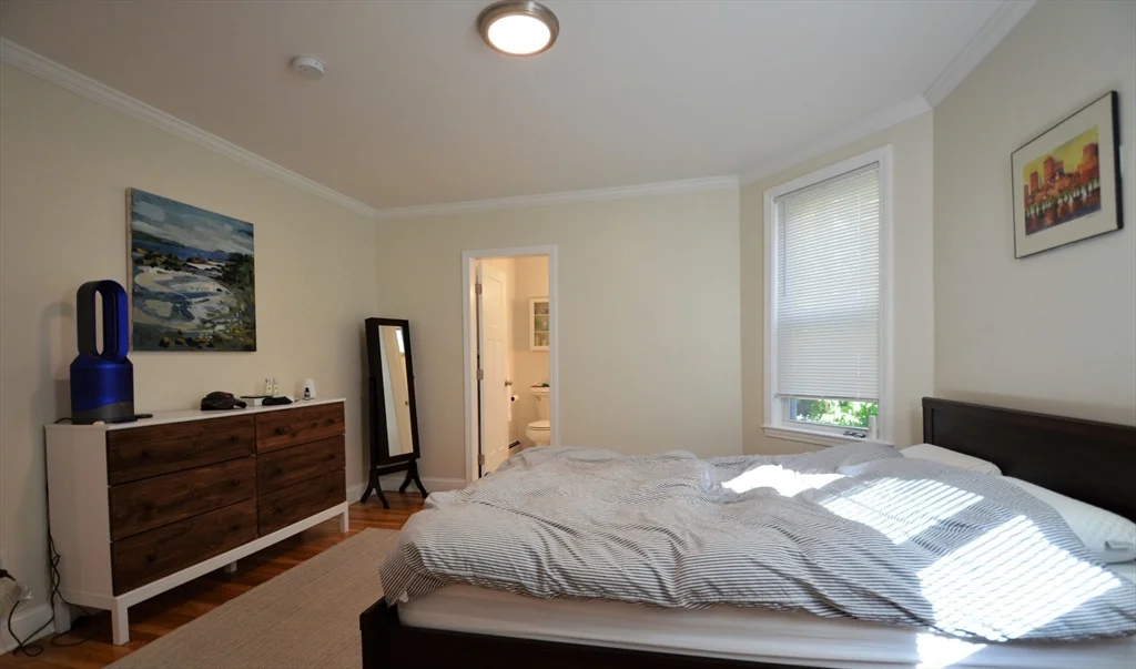 2 bed, 2 bath apartment for rent at 38 Etna St Unit 1, Brighton — photo 9 of 13