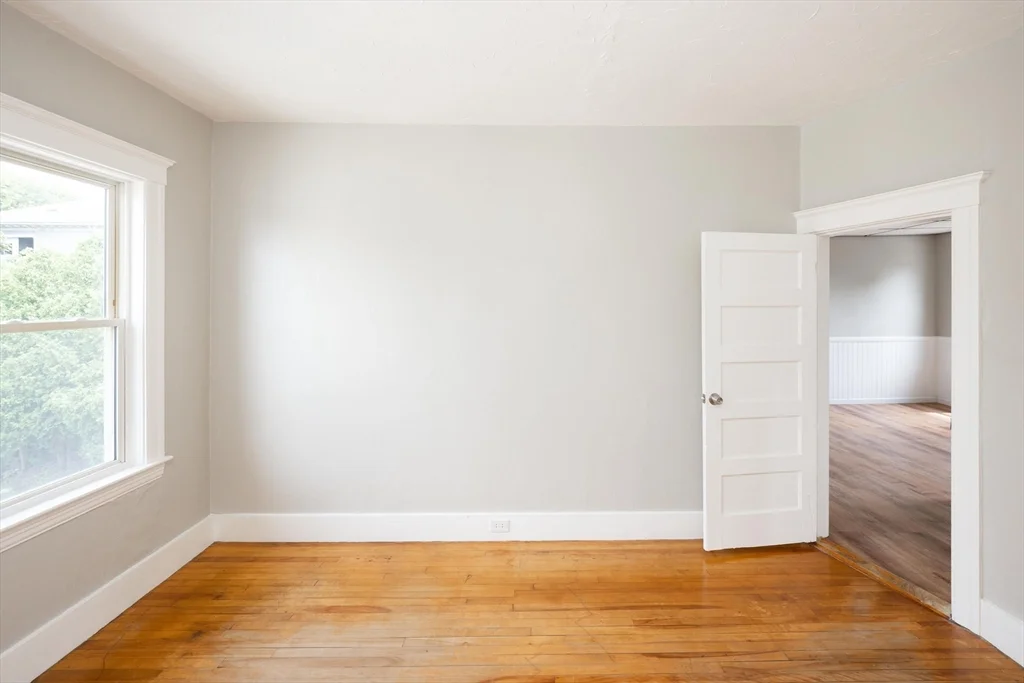 3 bed, 1 bath apartment for rent at 38 Everard St Unit U2, Worcester — photo 12 of 16