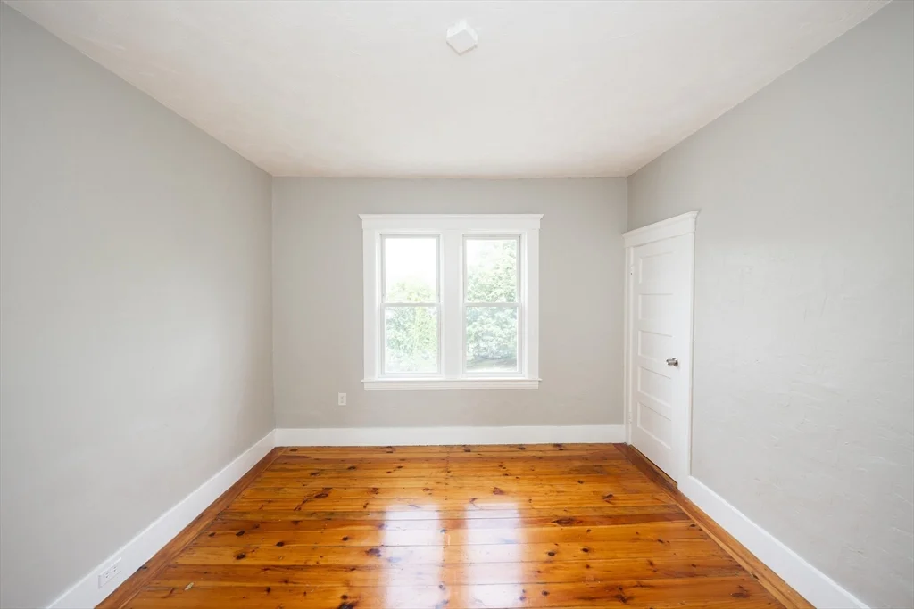 3 bed, 1 bath apartment for rent at 38 Everard St Unit U2, Worcester — photo 8 of 16