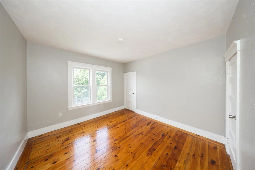 3 bed, 1 bath apartment for rent at 38 Everard St Unit U2, Worcester — photo 9 of 16